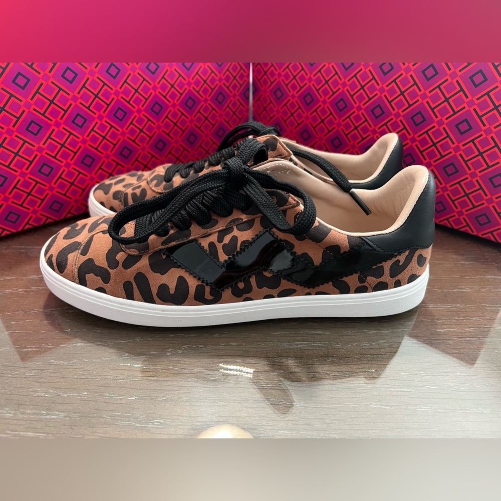 Stuart Weitzman Daryl Leopard Sneakers